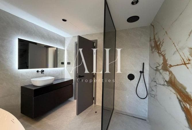 Bathroom with freestanding tub