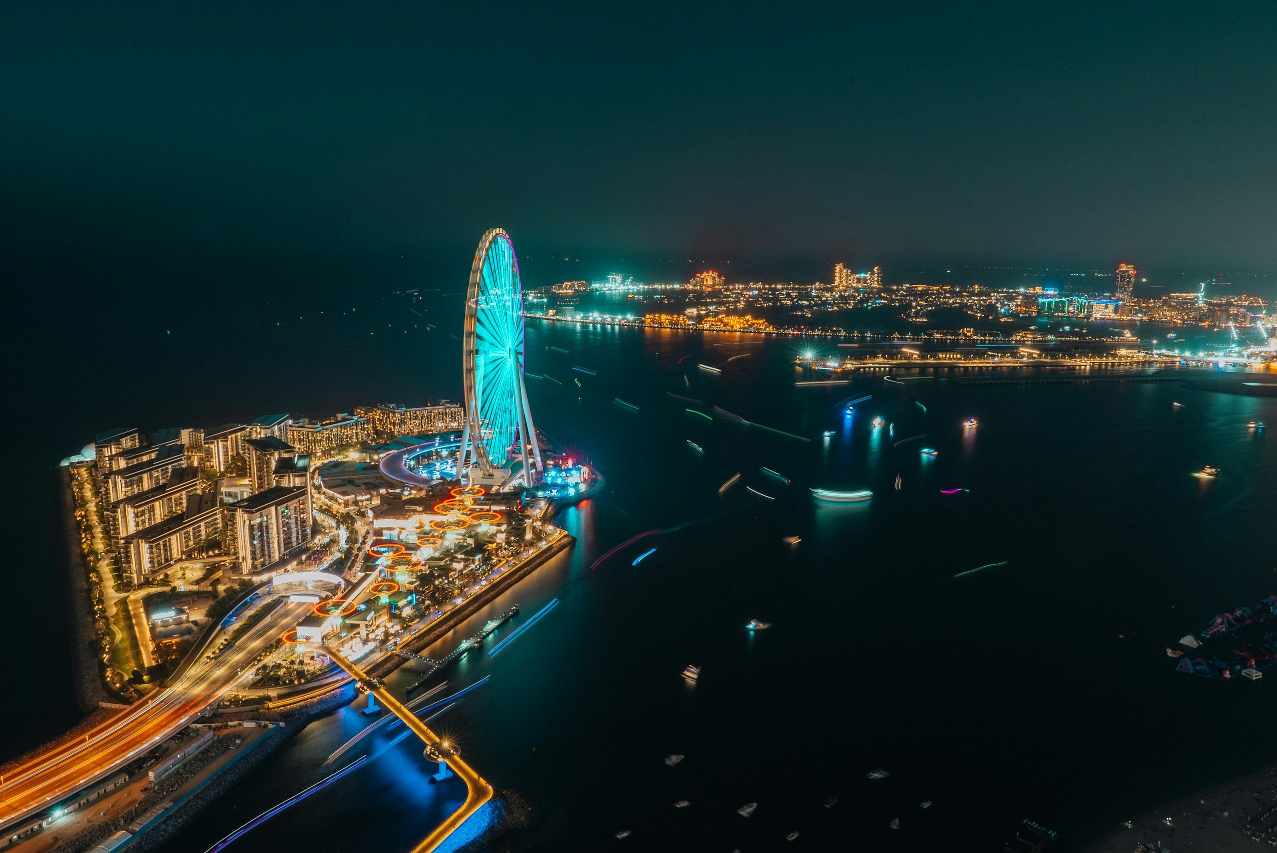 Bluewaters Island and Ain Dubai at night