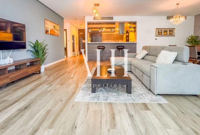 Vacant | Furnished | Spacious Layout — 23 Marina